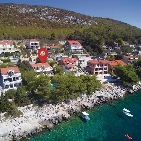 Dom wakacyjny Six-bedroom In *