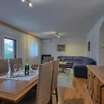 Six-bedroom In