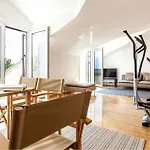 Six-bedroom In Nyaraló