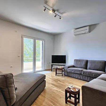 Gorgeous Home In Prizba Holiday home *