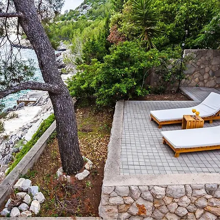 Gorgeous Home In Prizba Holiday home