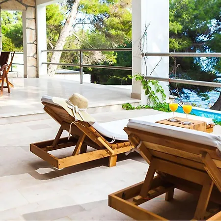 Holiday home Six-bedroom In