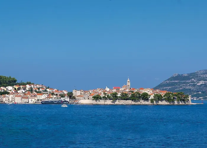 Six-bedroom In Holiday home Prizba