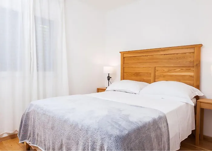 Six-bedroom In Dom wakacyjny *
