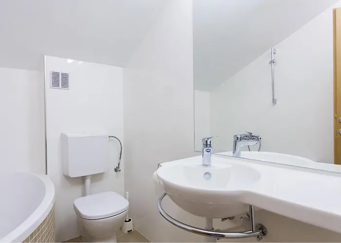 Six-bedroom In Dom wakacyjny *