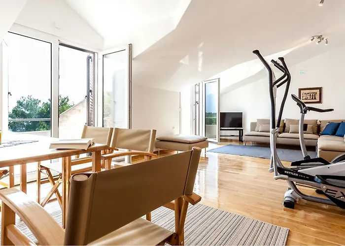 Six-bedroom In Dom wakacyjny